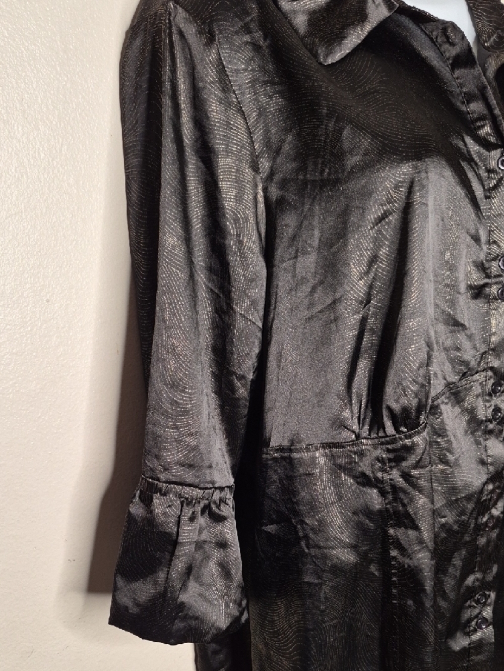 97% Polyester Button-Front Blouse in Black - Picture 5 of 13